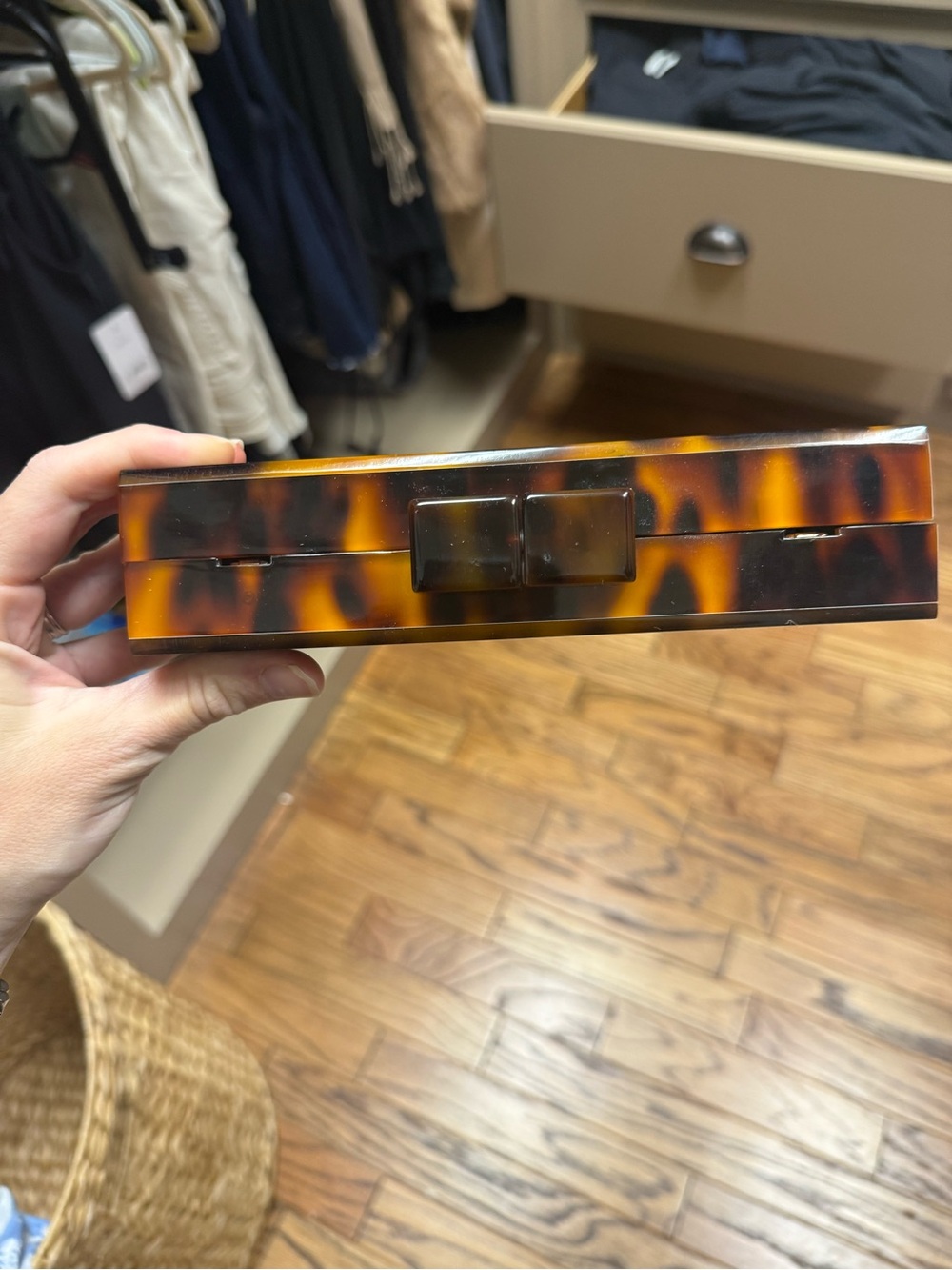 Tuckernuck Tortoiseshell Acrylic Clutch in Brown and Amber - Picture 5 of 6